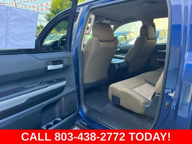 Used 2015 Blue Toyota SR5 image 9