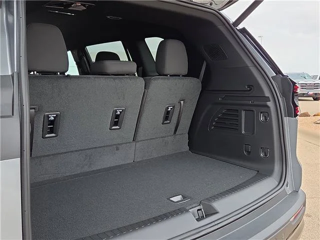 New 2027 Sterling Metallic GMC Elevation image 9