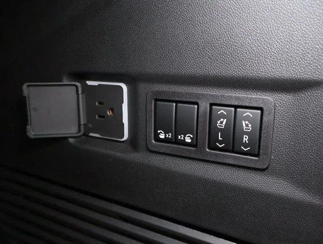 New 2026 Black Chevrolet High Country image 30