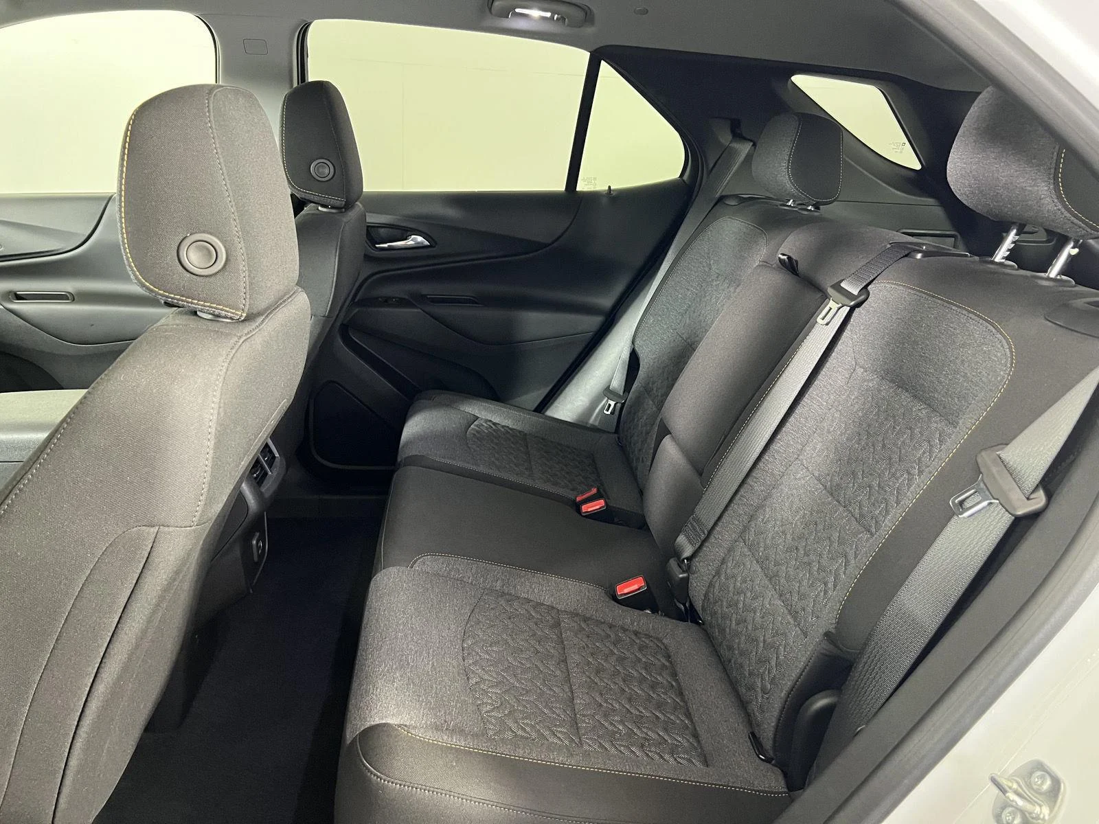 Used 2024 Summit White Chevrolet LT image 18