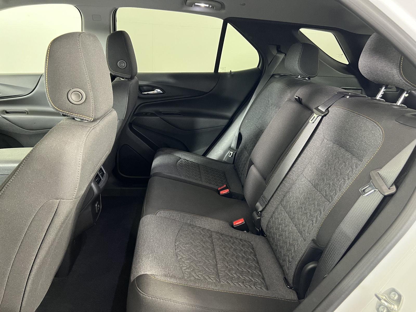 Used 2024 Summit White Chevrolet LT image 18