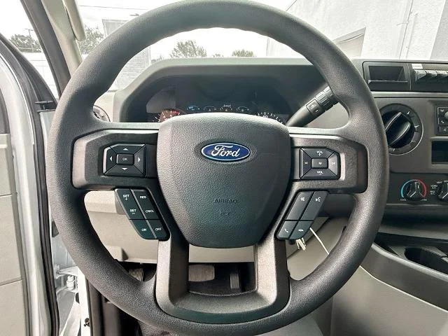New 2026 Oxford White Ford E-350 SRW image 39