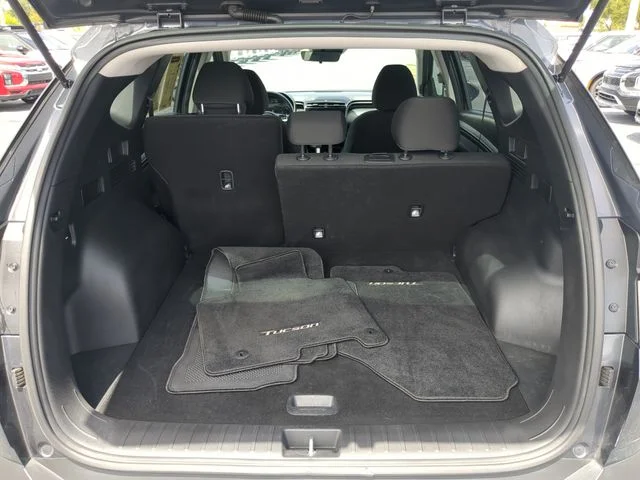 Certified Used 2022 Gray Hyundai SE image 12