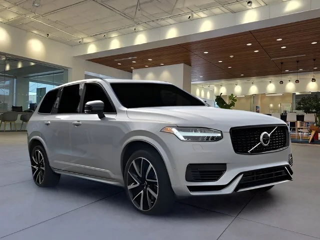 Used 2023 Silver Volvo Ultimate image 5