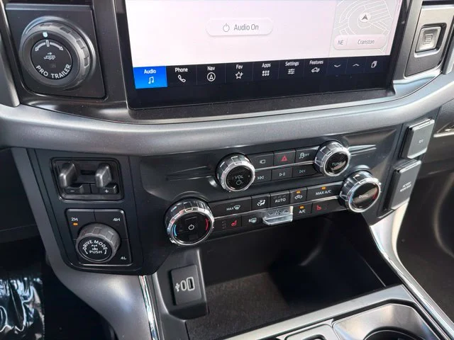 New 2026 Agate Black Metallic Ford XLT image 18