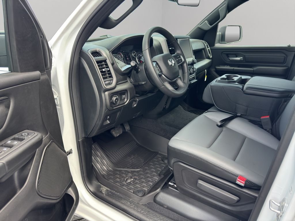 New 2026 Bright White Clearcoat RAM Tradesman image 4