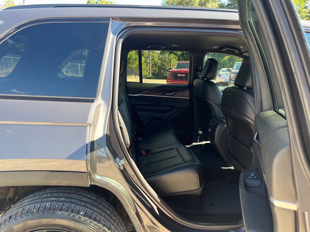 Used 2024 Gray Metallic Jeep Limited image 32
