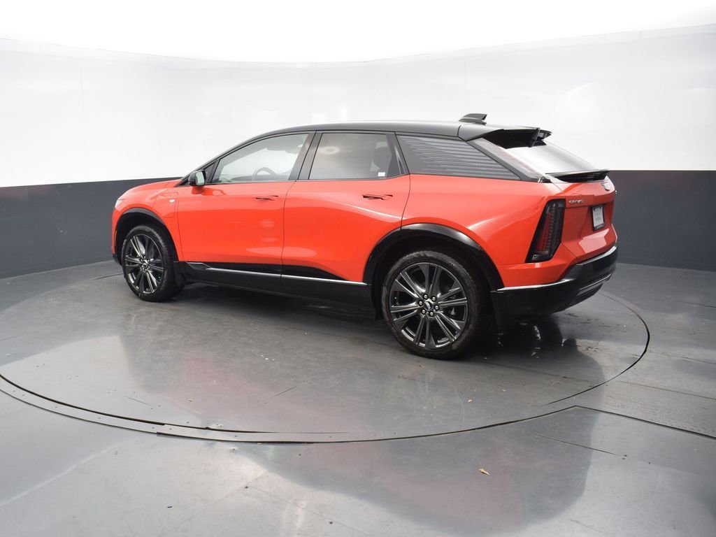 2026 CADILLAC OPTIQ - Image 3