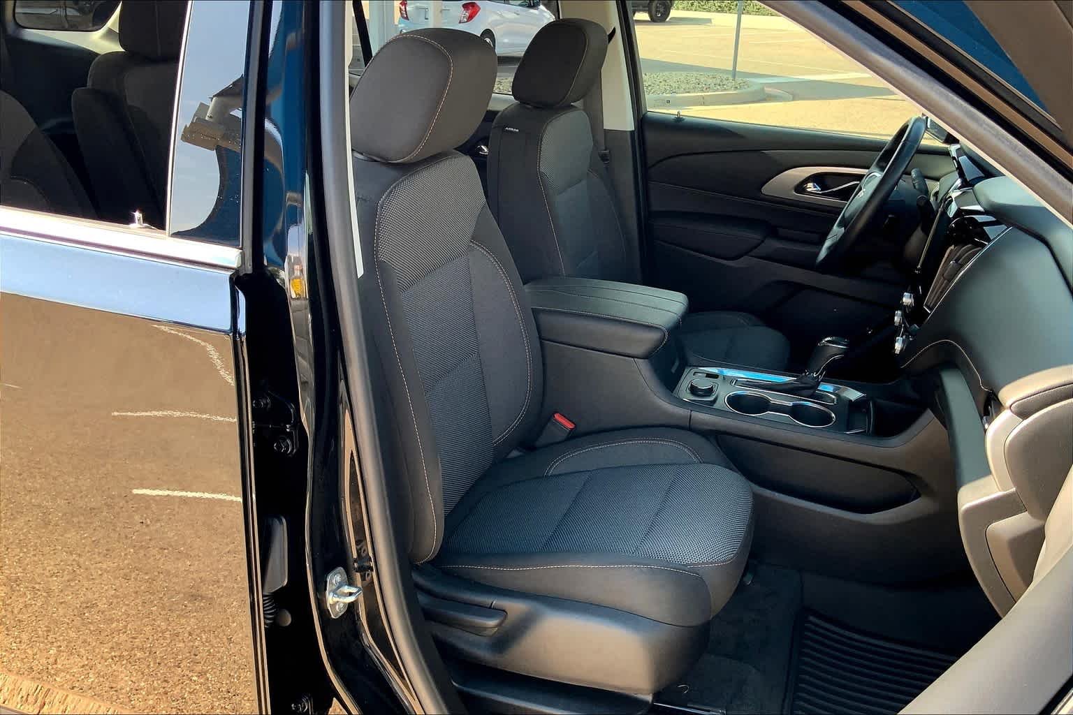 Used 2019 MOSAIC BLACK METALLIC Chevrolet LT Cloth image 9