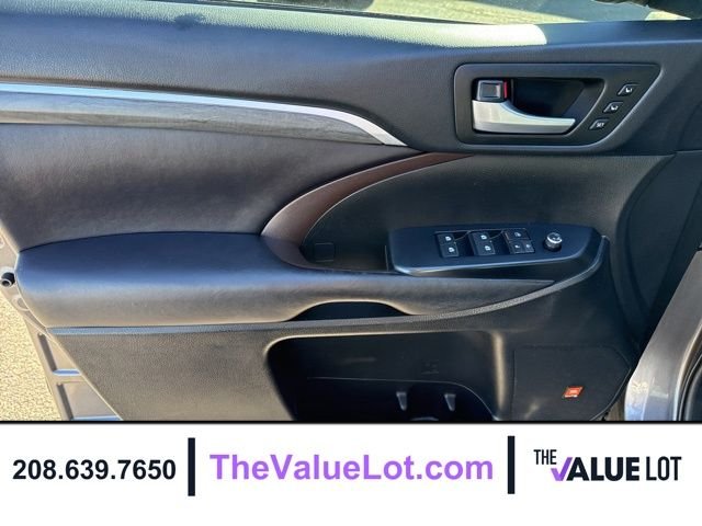 Used 2017  Toyota Limited Platinum image 24