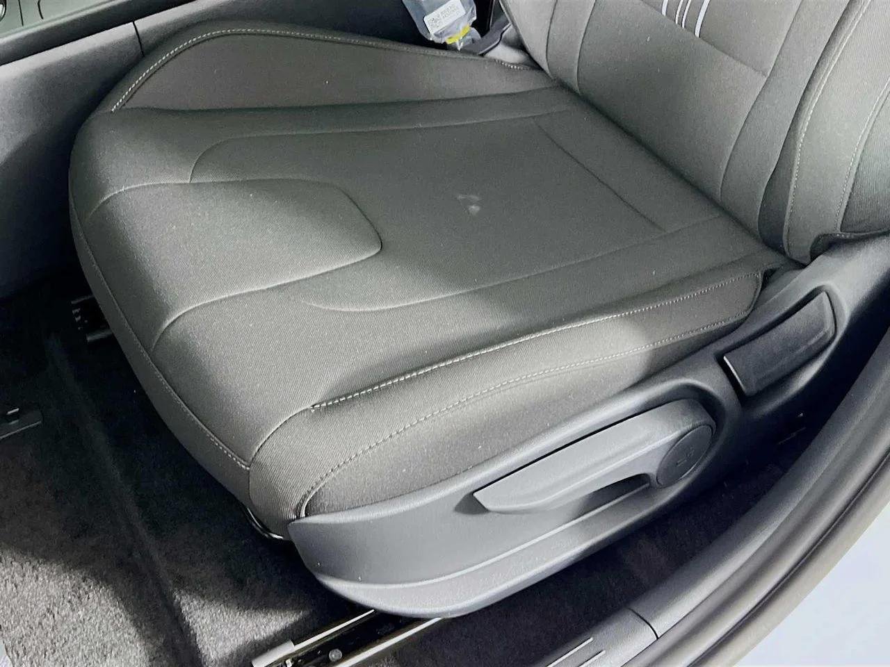 2026 Hyundai Elantra — photo 17