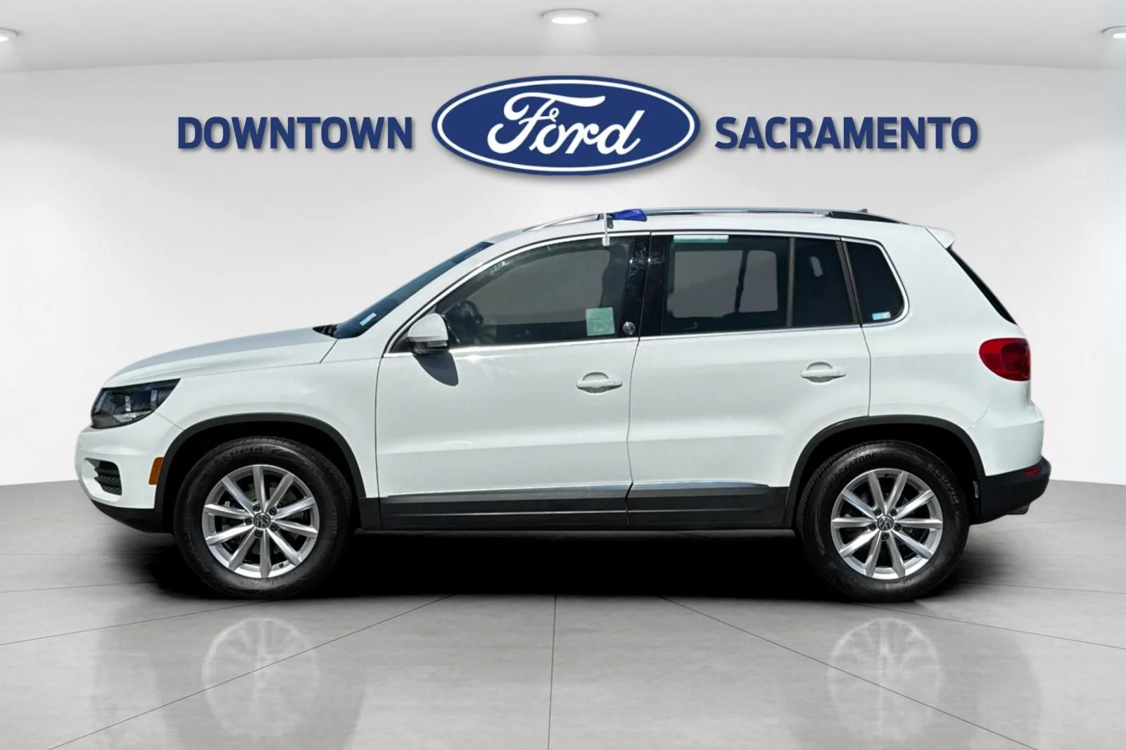 Used 2017 White Volkswagen 2.0T Wolfsburg Edition image 7