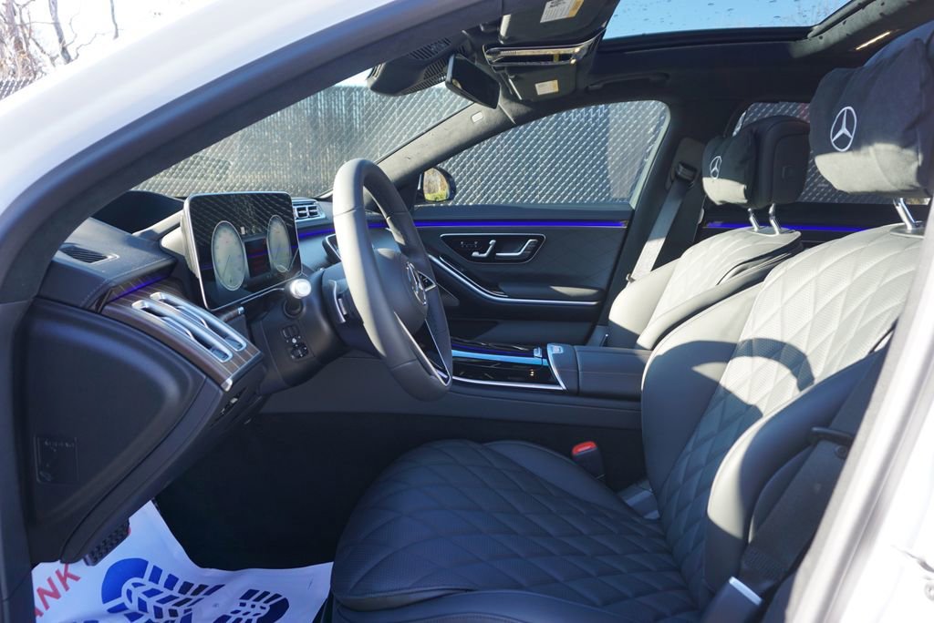 New 2026 MANUFAKTUR Moonlight White Magno Mercedes-Benz S 580 image 27
