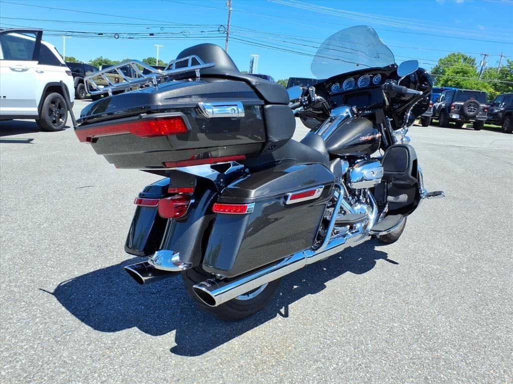 Used 2019 BLACK HARLEY Sweet Trim image 3
