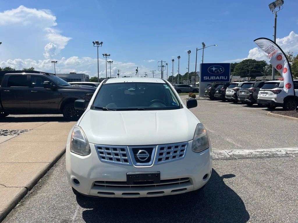 Used 2010 White Nissan S image 8