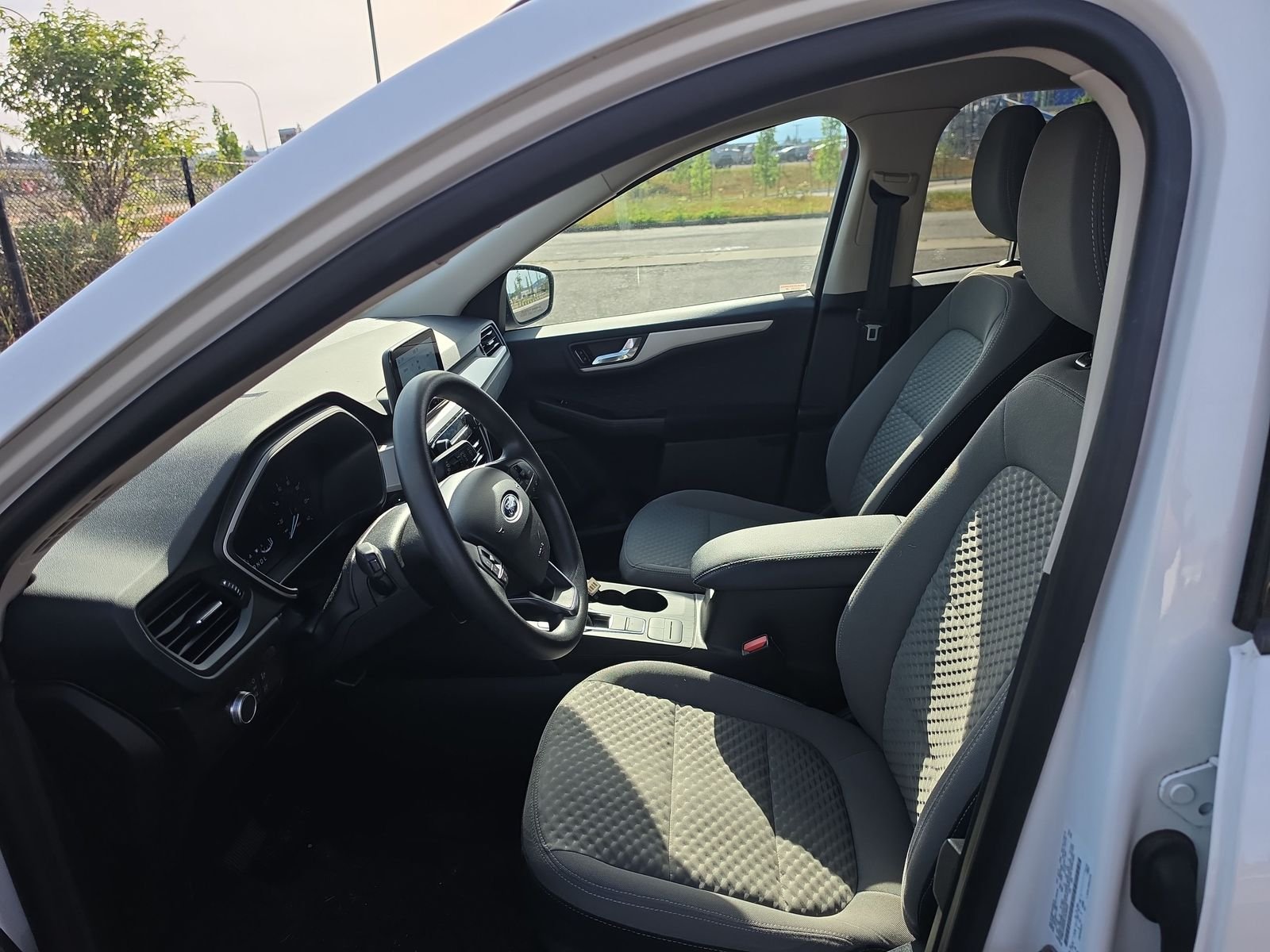 Used 2020 Star White Ford SE image 9