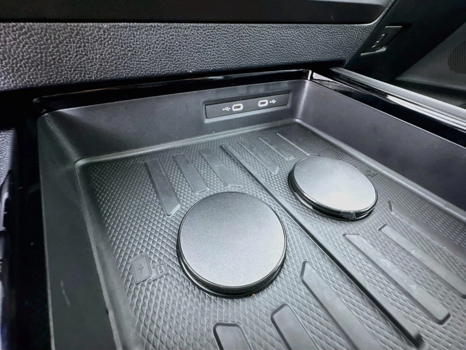 New 2027 Pure Gray Volkswagen SE w/Technology image 34