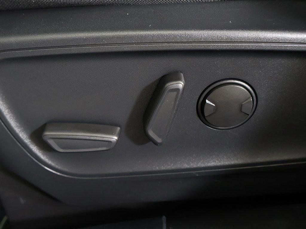 2024 Ford Escape ST-Line Select - Photo 34