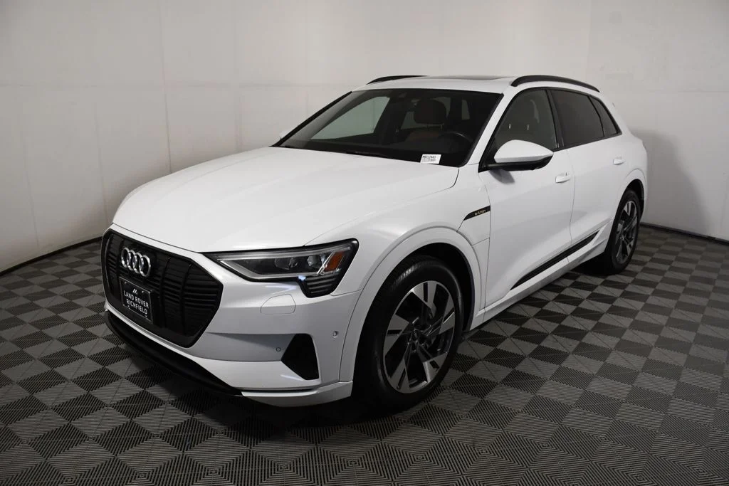 2021 Audi e-tron 95 kWh Premium quattro's photo