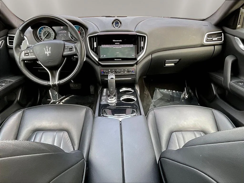 Used 2023 Bianco Maserati Modena Q4 image 7