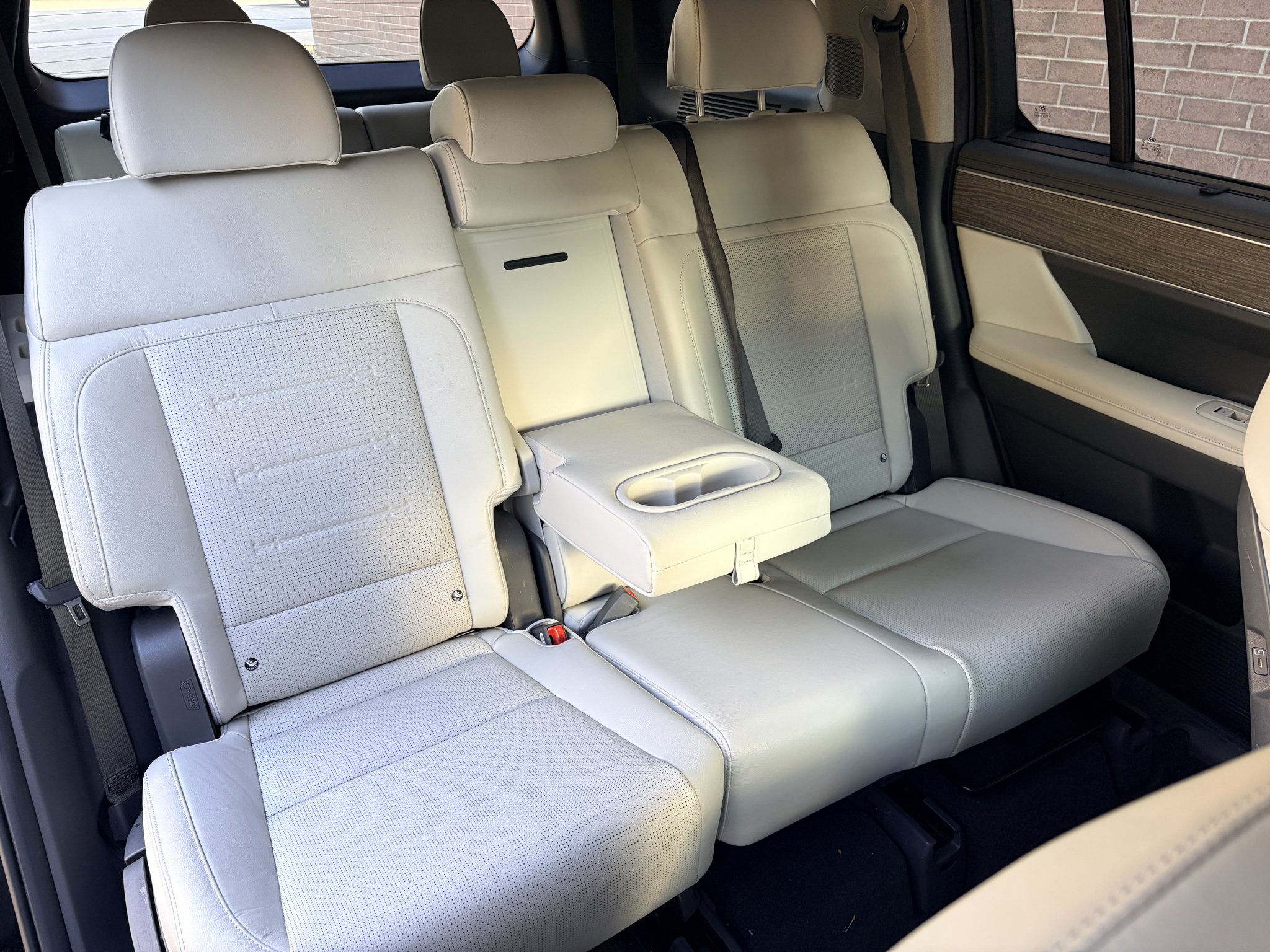 Certified Used 2024 Phantom Black Hyundai Limited image 18