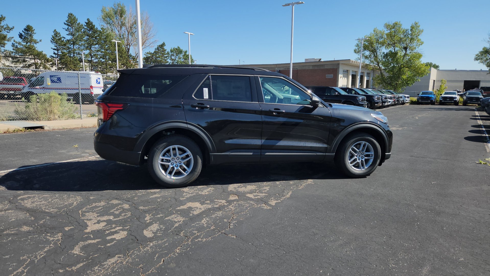 New 2027 Agate Black Metallic Ford Active image 7