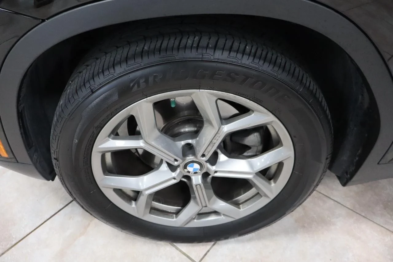 Used 2023 Jet Black BMW xDrive30i image 37