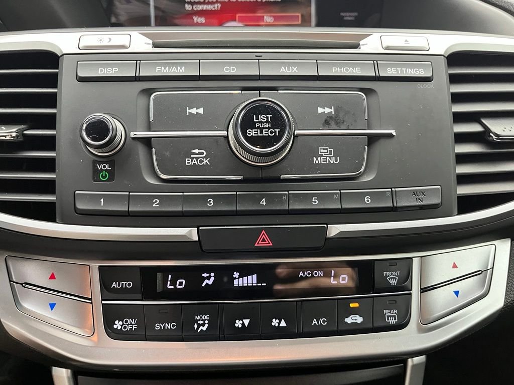 Used 2015 Alabaster Silver Metallic Honda Sport image 26