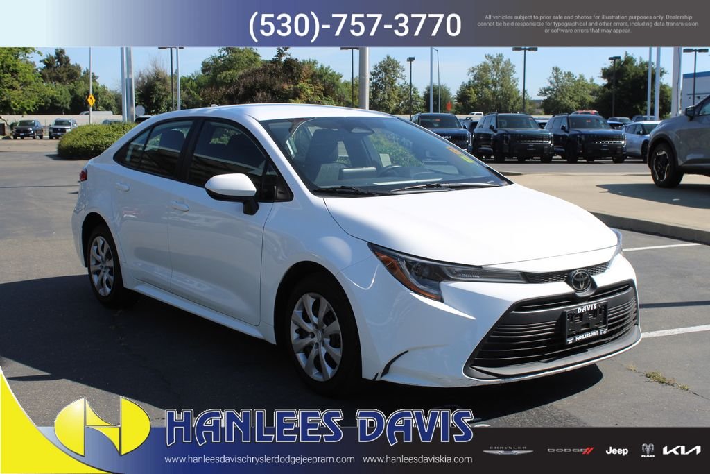 Used 2023 White Toyota LE image 5