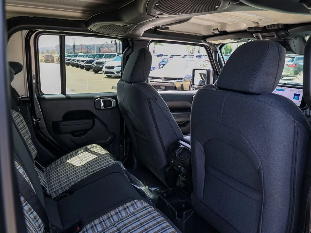 New 2026 Granite Crystal Metallic Clear-Coat Exterior Paint Jeep 85th Anniversary Edition image 16