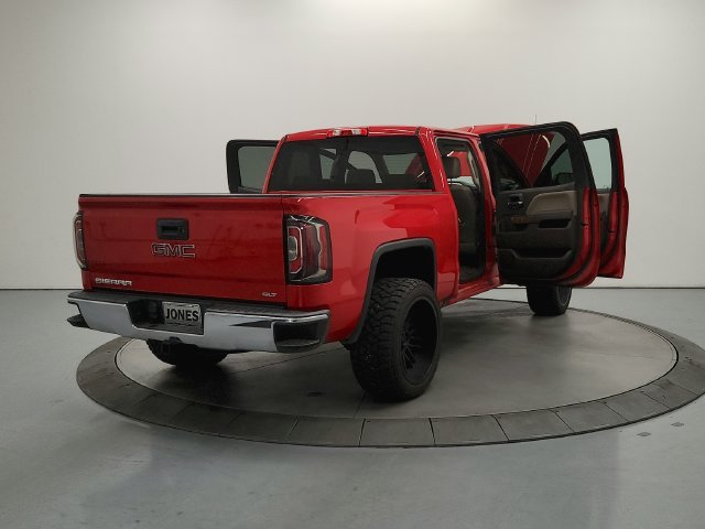 Used 2017 Red GMC SLT image 13