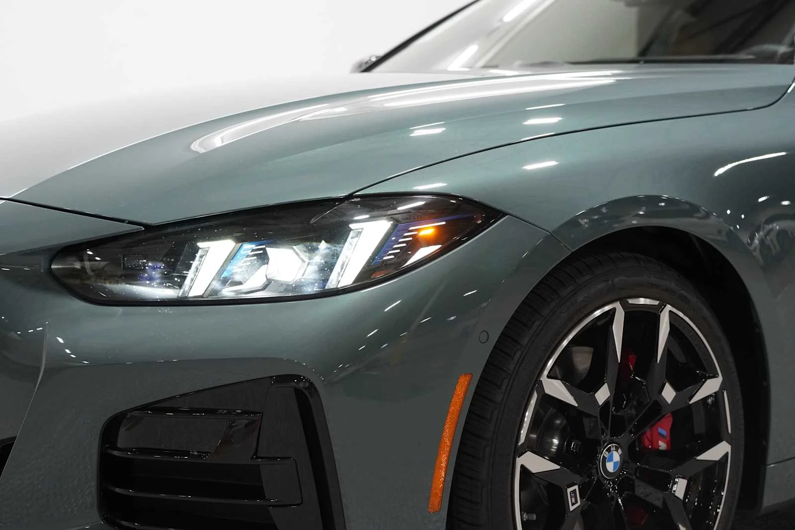New 2027 Cape York Green Metallic BMW 430i image 6