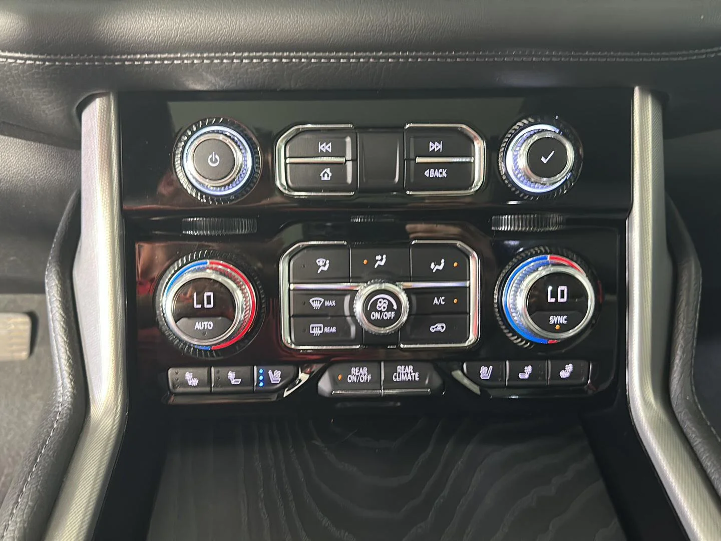 Used 2022 Onyx Black GMC Denali image 17