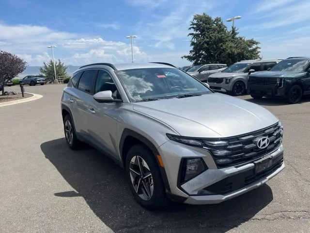 Used 2025 Shimmering Silver Hyundai SEL image 4