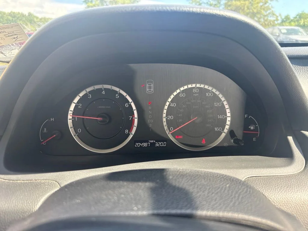 Used 2011  Honda SE image 7