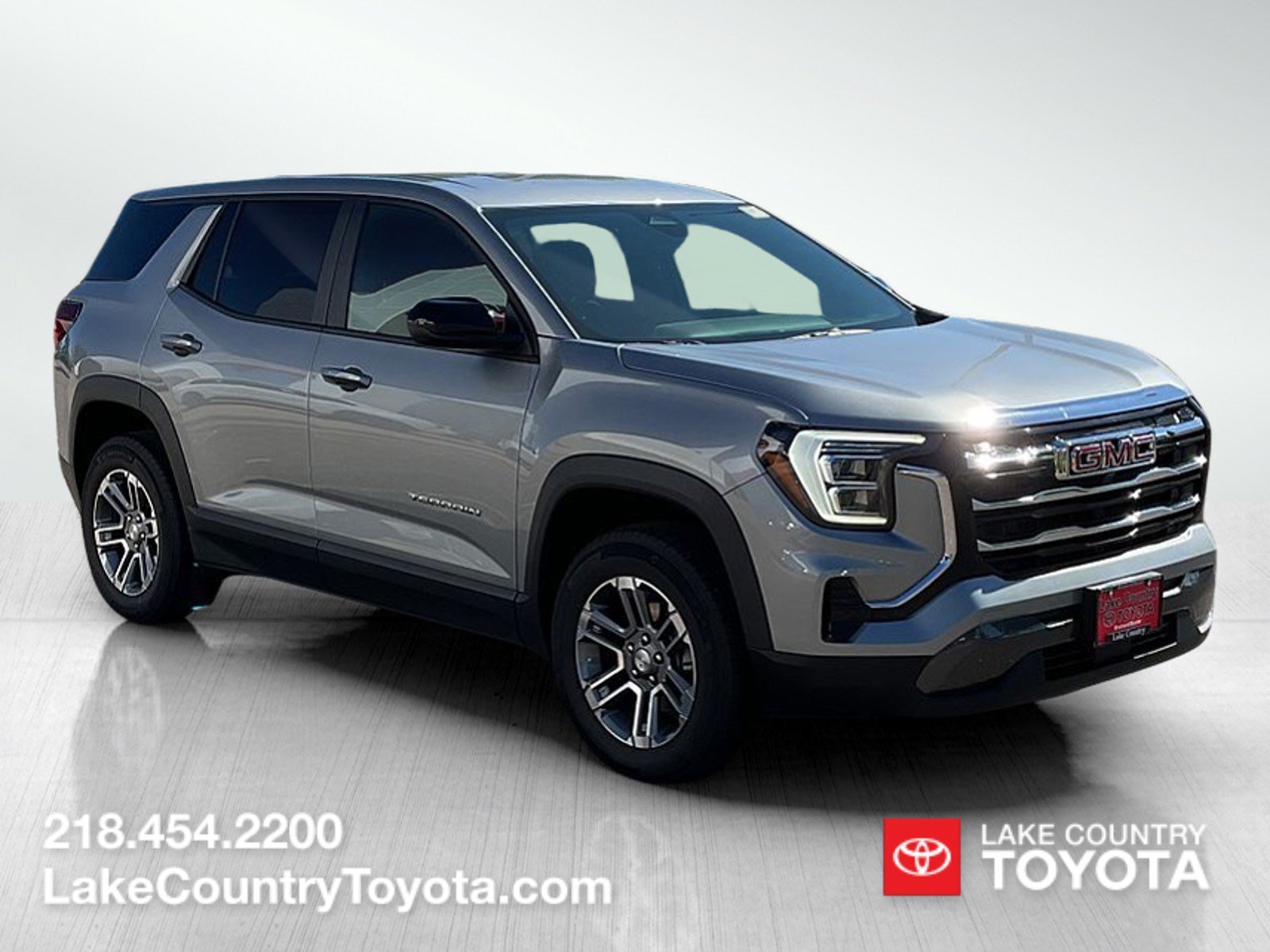 Used 2025 Graphite Gray GMC Elevation image 7