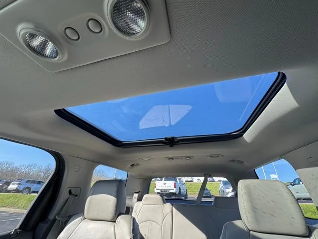 Used 2016 Red GMC SLT-1 image 25