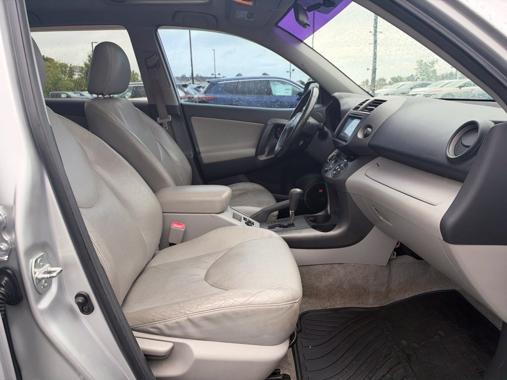 Used 2009 Silver Toyota Limited image 16