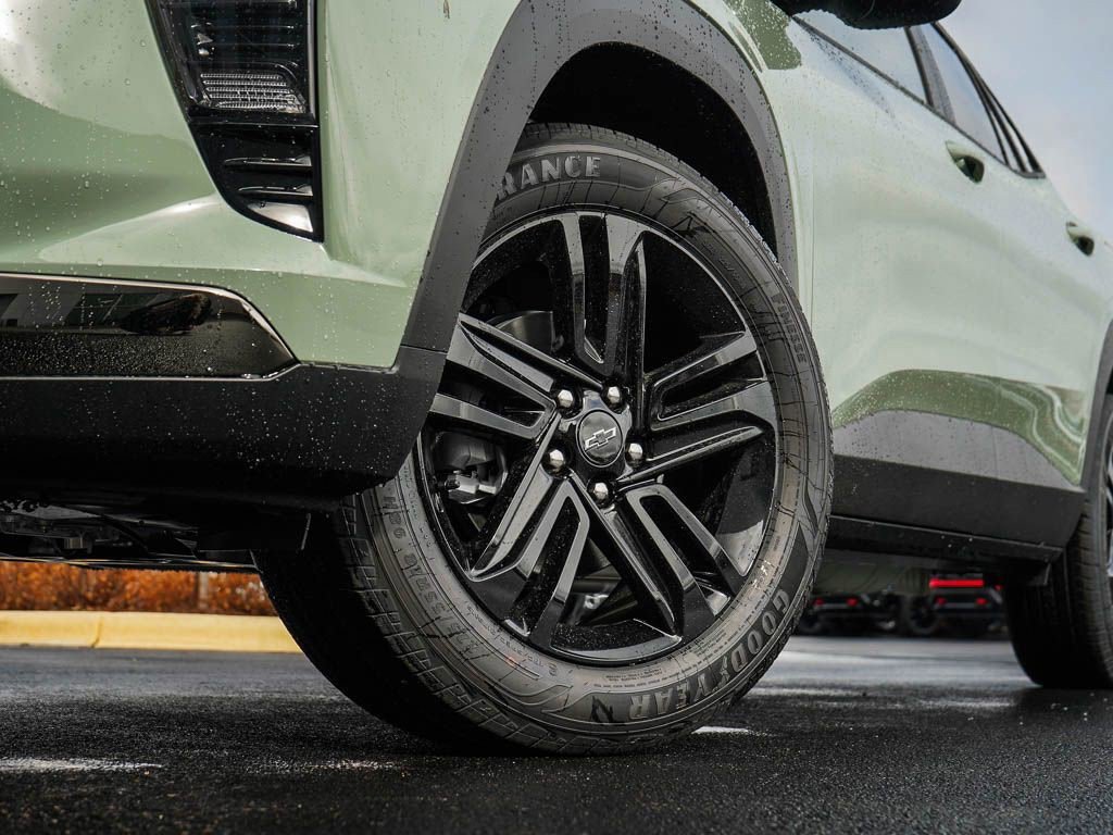 New 2026 Cacti Green Chevrolet ACTIV image 5