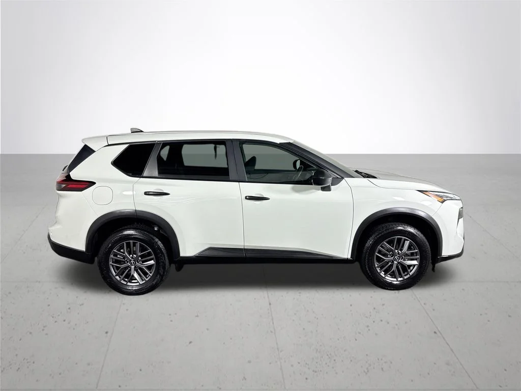 Used 2024 White Nissan S image 5