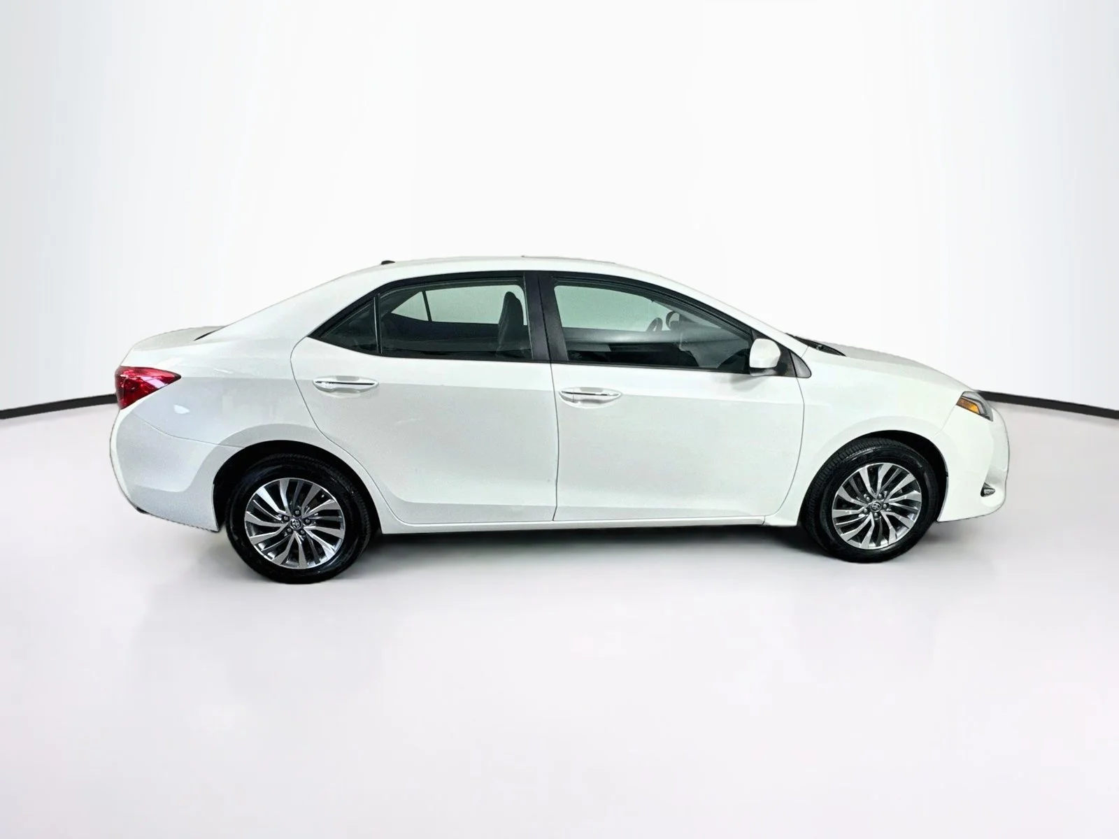 Certified Used 2019 White Toyota XLE image 8