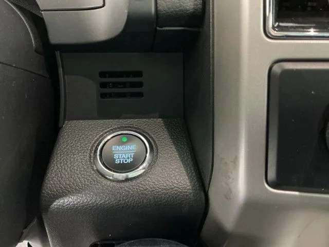 Used 2018 Magnetic Ford Lariat image 24