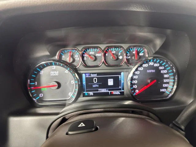 Used 2020 Steel Metallic GMC SLT image 19