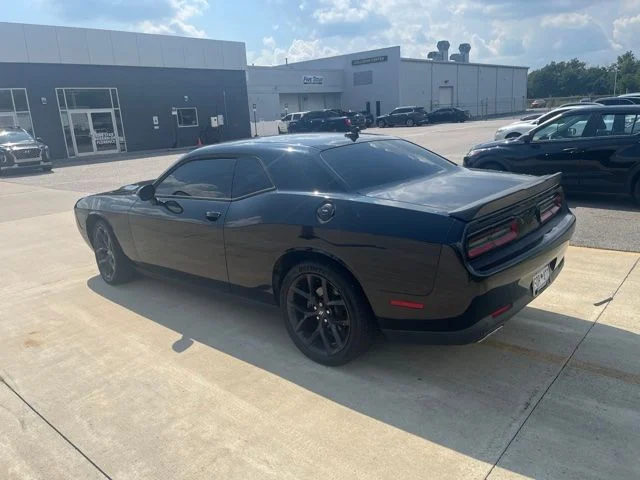 Used 2021 Black Dodge SXT image 2