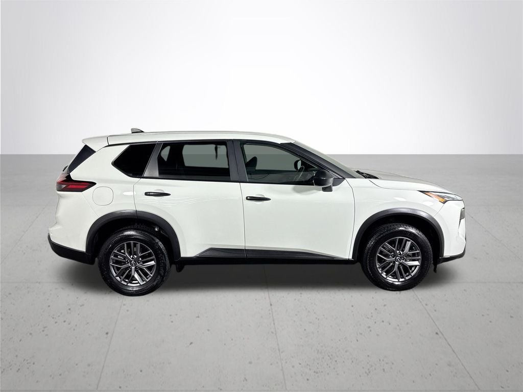 Used 2024 White Nissan S image 5