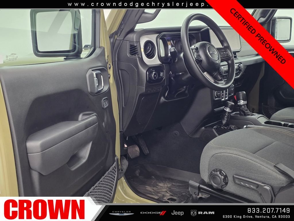 Certified Used 2025  Jeep Sport image 21