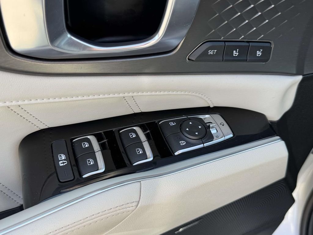 Used 2023 Silver Kia SX Prestige image 27