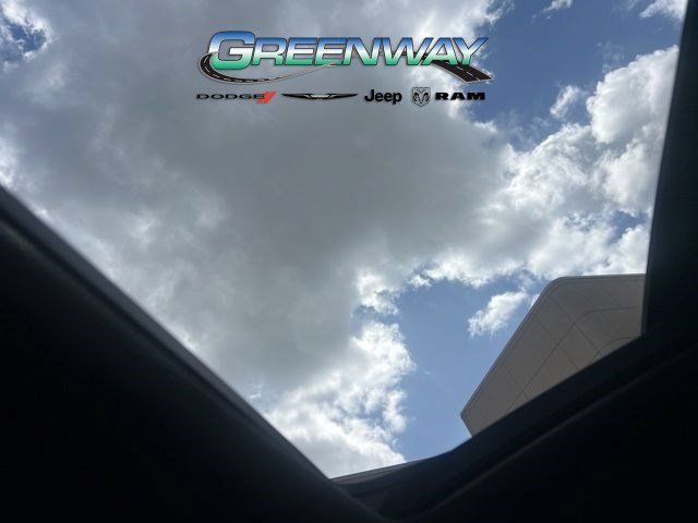 Used 2022 Himalayan Gray Genesis 3.3T image 18