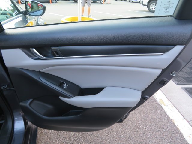 Used 2018 Modern Steel Metallic Honda LX 1.5T image 13
