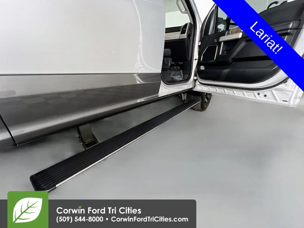 Used 2019 Ingot Silver Ford Lariat image 32